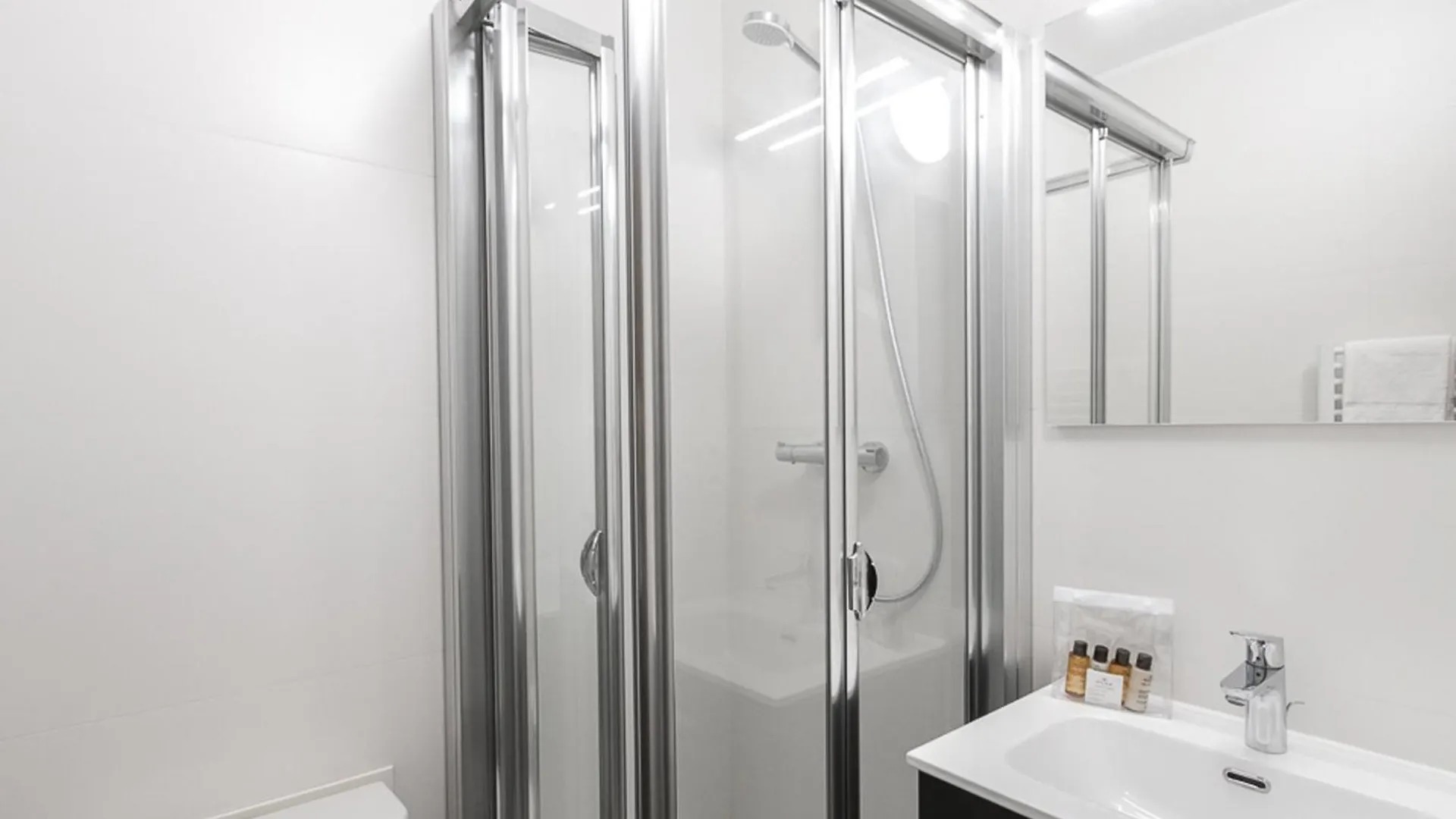 Chamonix : Studio Charmant, Balcon Vue Mont-Blanc, Parking, Wifi, Animaux Acceptes - Fr-1-343-221