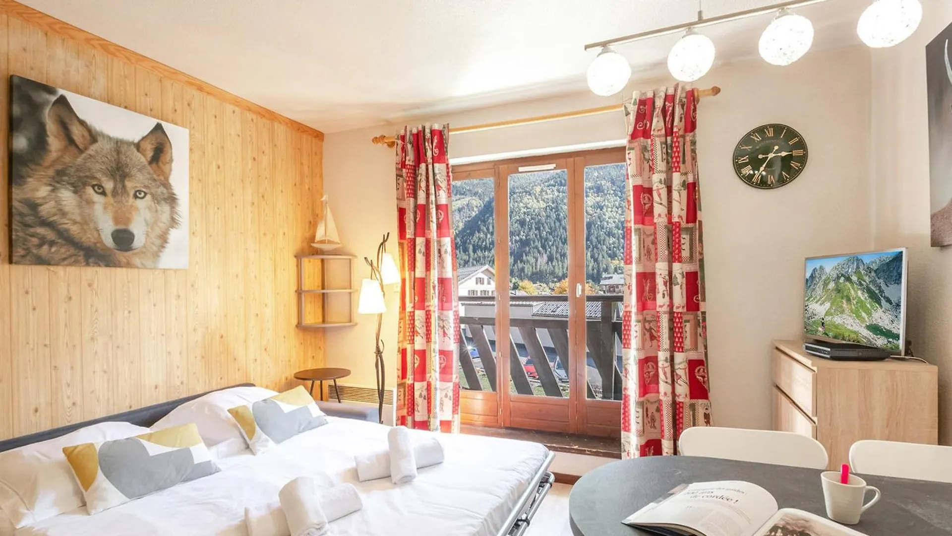 Apartment Chamonix : Studio Charmant, Balcon Vue Mont-Blanc, Parking, Wifi, Animaux Acceptes - Fr-1-343-221 France
