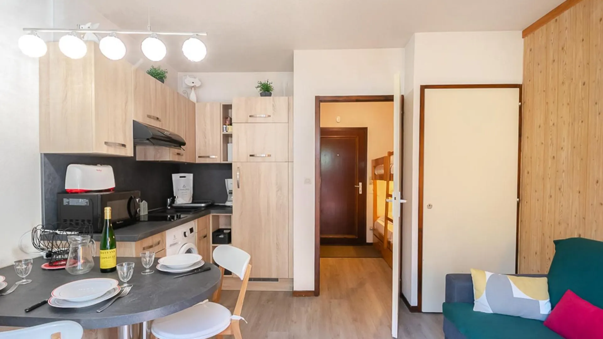 Chamonix : Studio Charmant, Balcon Vue Mont-Blanc, Parking, Wifi, Animaux Acceptes - Fr-1-343-221 شقة